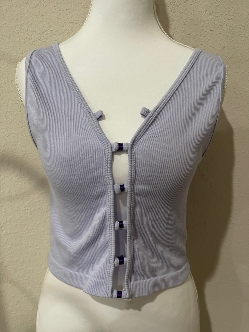 Suzette Collection Sleeveless Tie-Front Ribbed Crop Top - Lavender Size M/L
